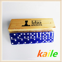 Двойной шесть белой краской голубого домино набор в деревянной коробке